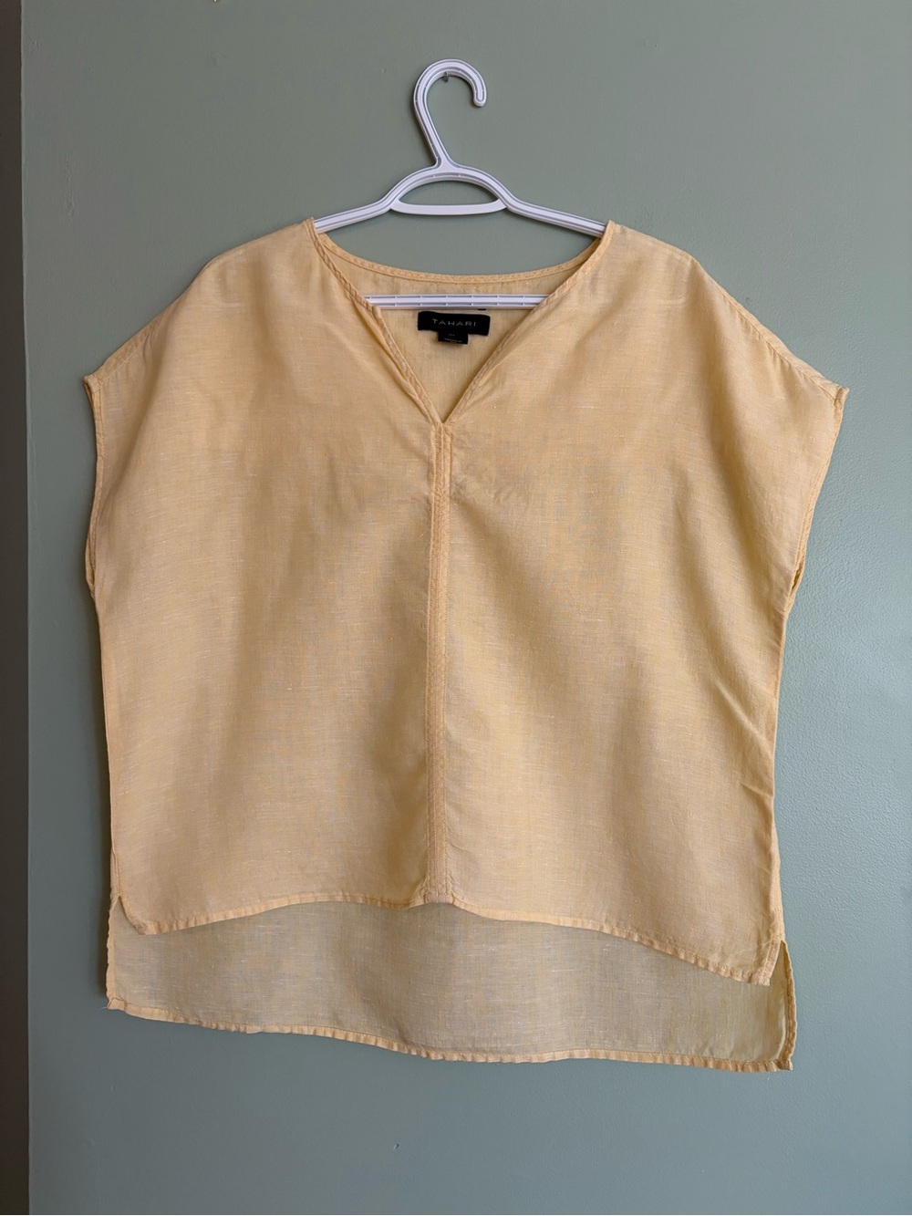 Tahari Linen Top L Creamy Yellow V-Neck Blouse High Low Coastal Boho European